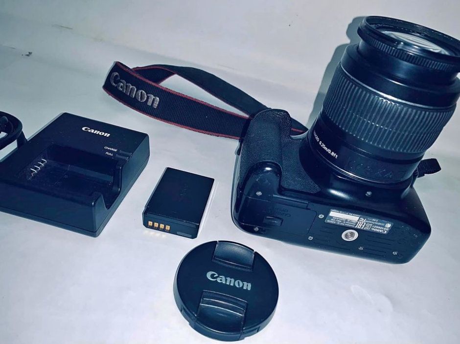 Canon camera Eos1300D