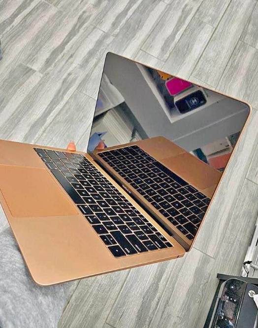 MacBook intel core i5  4 go ram