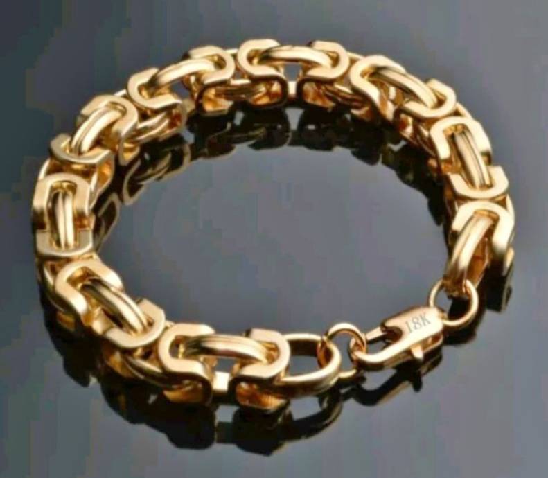 Beautiful thick gold plated bracelet