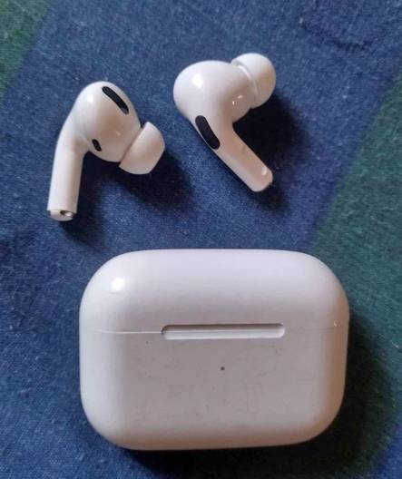 Apple AirPods Pro 2nd Generation